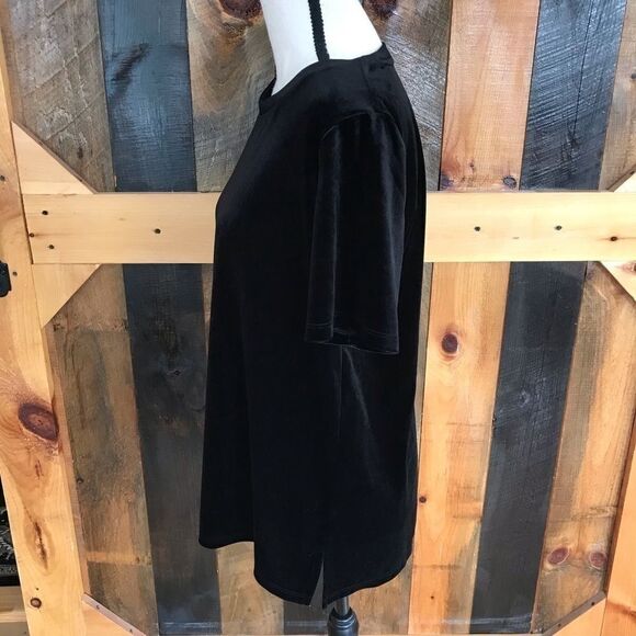 OLD Navy black velvet short sleeved top, size S - Picture 5 of 5